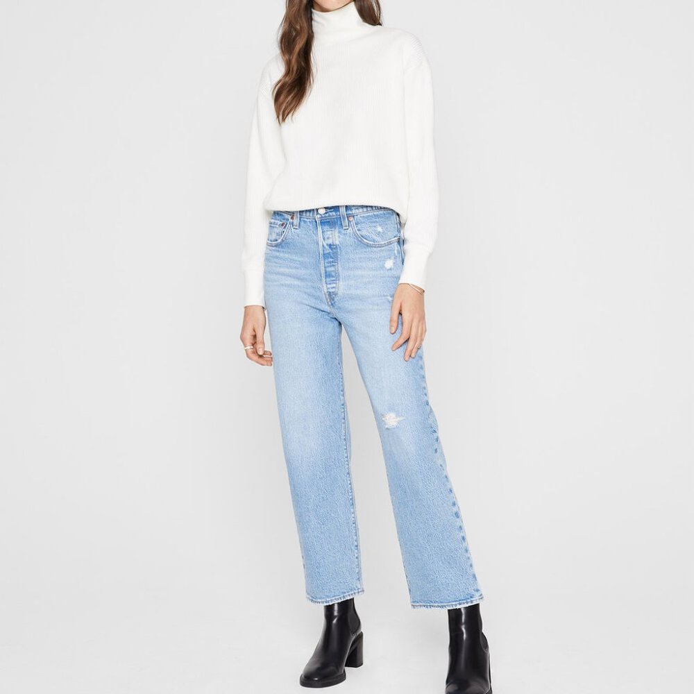 Levis ribcage ankle jeans